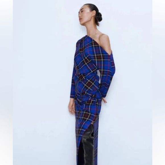 Zara woman asymmetric top- Medium - Picture 3 of 13